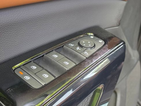 New 2026 Nissan Pathfinder Platinum AWD/4WD image 18