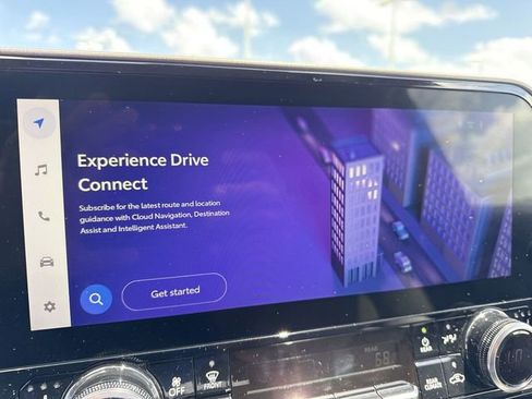 Used 2023 Toyota Highlander Limited image 18