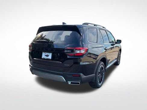 New 2026 Honda Pilot Touring image 3