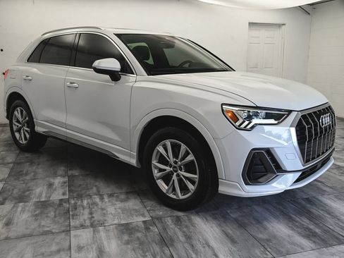 Used 2021 Audi Q3 2.0T Premium Plus w/ Premium Plus Package AWD/4WD image 3