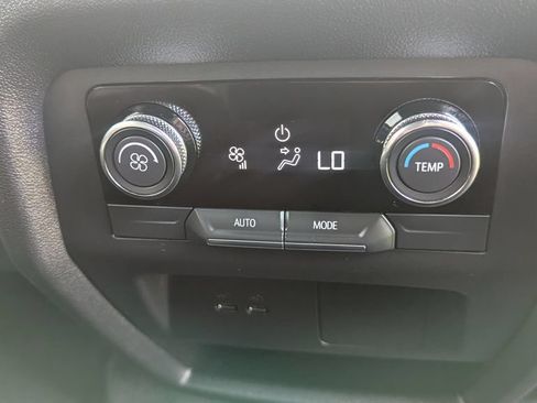 Used 2026 Buick Enclave Preferred AWD/4WD image 17