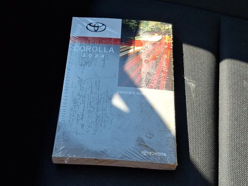 Used 2024 Toyota Corolla LE FWD image 26