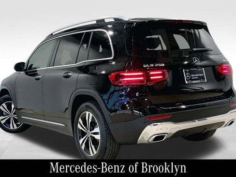 Certified 2026 Mercedes-Benz GLB 250 4MATIC image 14