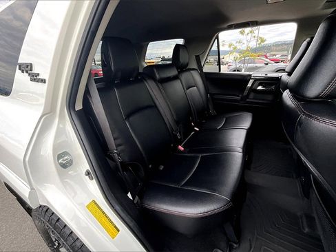 Used 2022 Toyota 4Runner TRD Off-Road Premium image 27