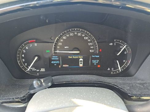 Used 2018 Cadillac XT5 Luxury w/ Driver Awareness Package FWD image 2