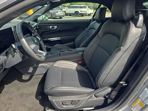 Used 2026 Ford Mustang Premium RWD image 5