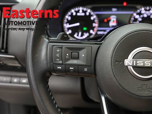 Used 2023 Nissan Pathfinder SV w/ SV Premium Package AWD/4WD image 15