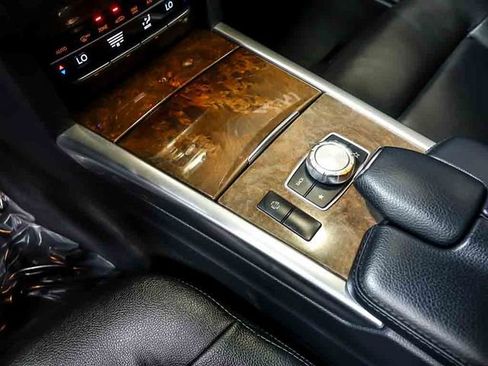 Used 2014 Mercedes-Benz E 350 4MATIC Sedan image 25
