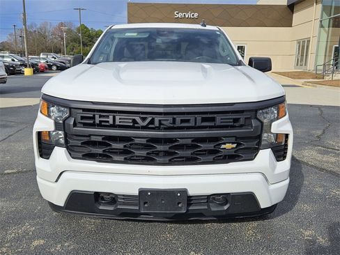 Used 2024 Chevrolet Silverado 1500 Custom image 2