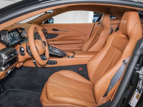 New 2026 Aston Martin V8 Vantage Coupe image 13