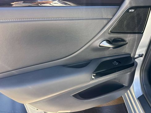 Used 2024 Lexus ES 300h F Sport w/ Accessory Package (Z1) FWD image 11