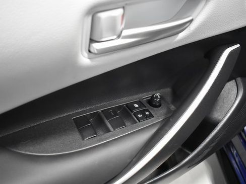 Used 2025 Toyota Corolla SE image 15