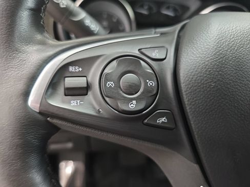 Used 2020 Buick Envision Essence FWD image 18