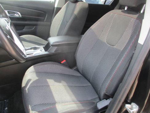 Used 2017 GMC Terrain SLE AWD/4WD image 16