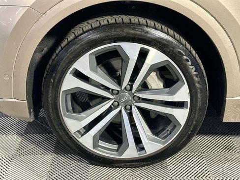 Used 2019 Audi Q8 Prestige image 12