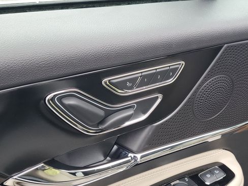 New 2026 Lincoln Corsair Premiere image 9