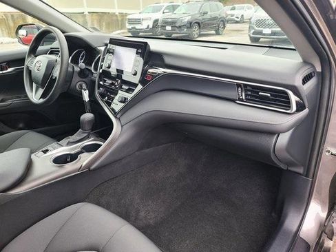 Used 2023 Toyota Camry LE image 21