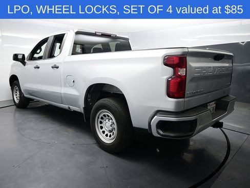 Used 2022 Chevrolet Silverado 1500 Custom image 3