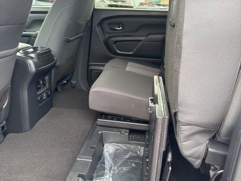 Certified 2024 Nissan Titan SV w/ SV Convenience Package image 13
