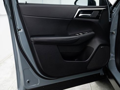 Used 2025 Mitsubishi Outlander Trail Edition image 13