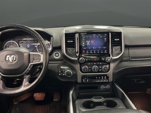 Used 2020 RAM 1500 Big Horn AWD/4WD image 11