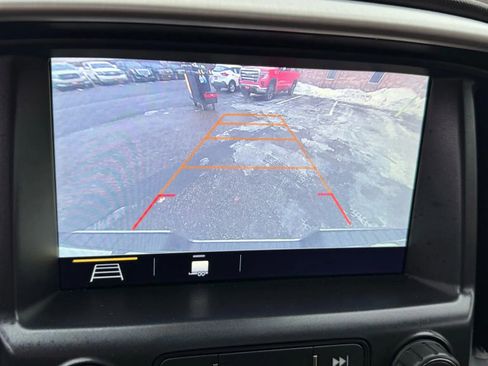 Used 2019 GMC Canyon SLT w/ Driver Alert Package image 16