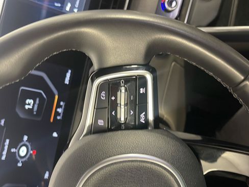 Used 2026 Kia Carnival SX FWD image 18