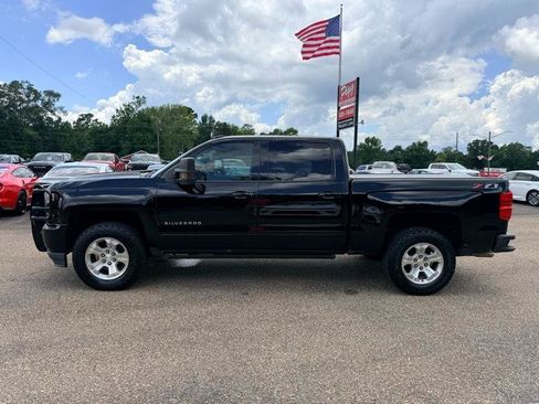 Used 2018 Chevrolet Silverado 1500 LT w/ All Star Edition AWD/4WD image 2