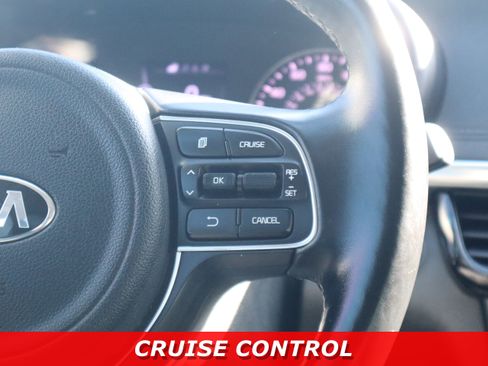 Used 2018 Kia Optima EX w/ Premium Package image 16