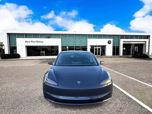 Used 2025 Tesla Model 3 Long Range image 3