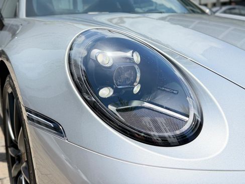 Used 2024 Porsche 911 Carrera T RWD image 5