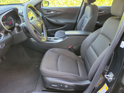 Used 2022 Chevrolet Malibu LT image 12