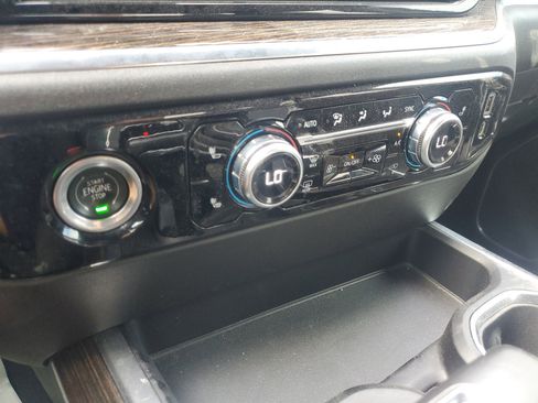 Used 2022 GMC Sierra 1500 Elevation image 29