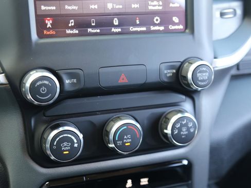 Used 2019 RAM 1500 Big Horn image 32