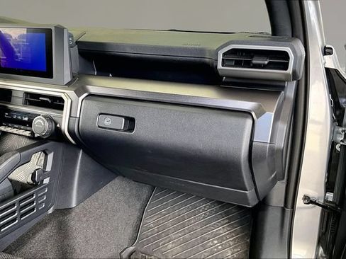 Used 2025 Toyota 4Runner SR5 RWD image 21