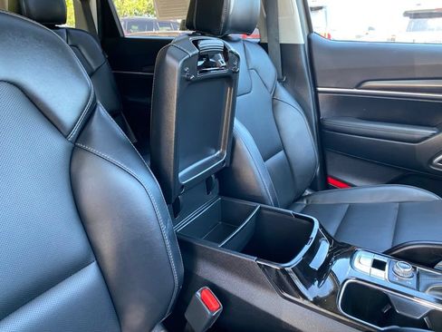 Used 2025 Kia Telluride S AWD/4WD image 45