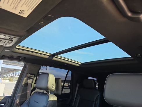 Used 2021 GMC Yukon Denali image 19