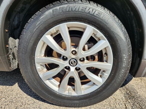 Used 2019 Nissan Rogue SV FWD image 19