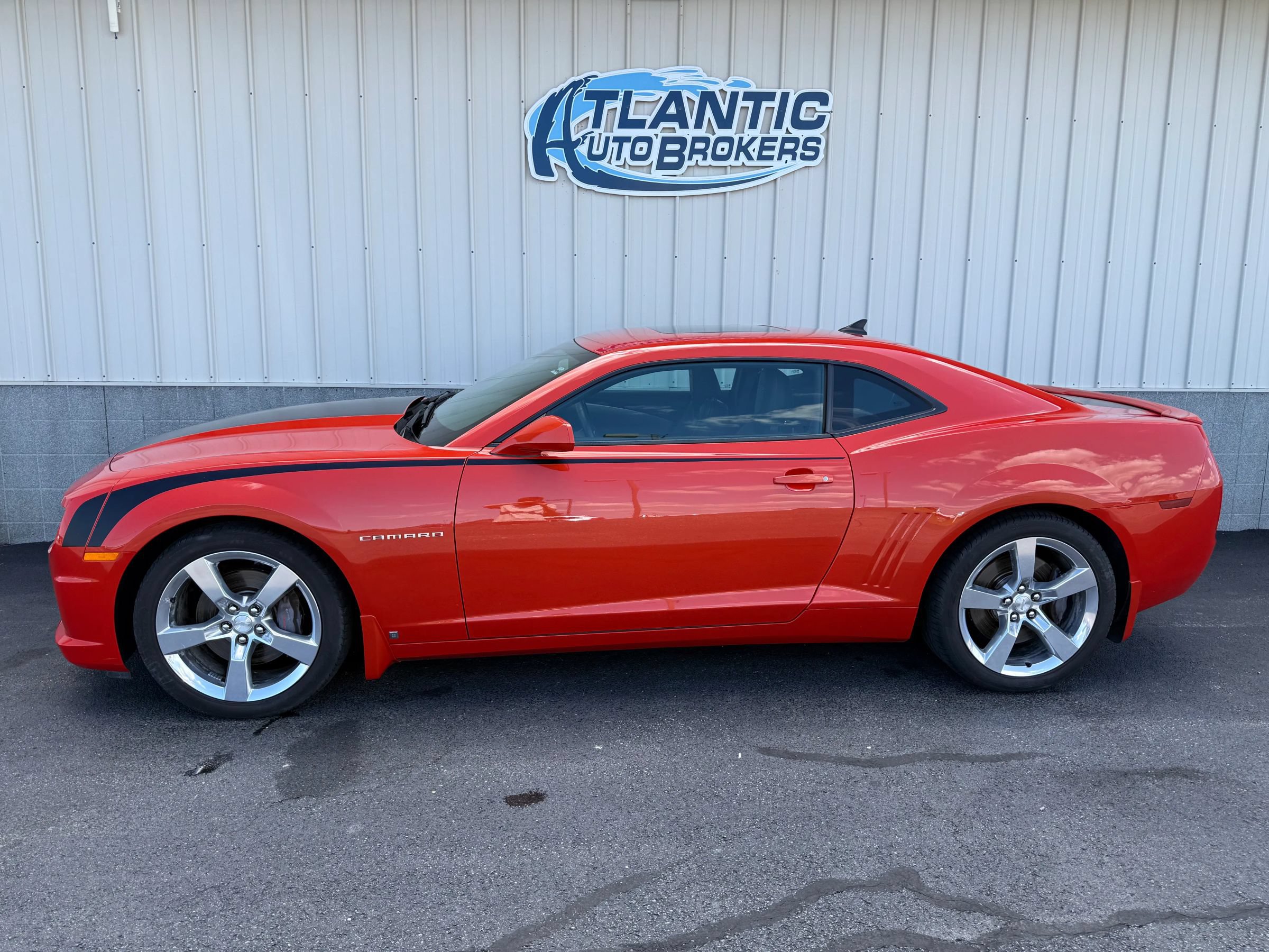Used 2010 Chevrolet Camaro SS w/ RS Package RWD image 2