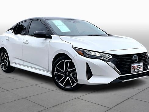 Certified 2025 Nissan Sentra SR image 2