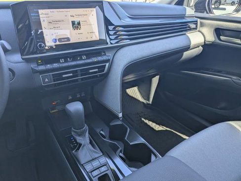 Used 2025 Toyota Camry LE w/ Convenience Package image 24