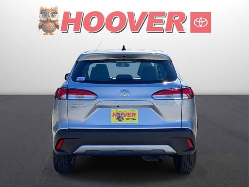 Used 2024 Toyota Corolla Cross L image 3