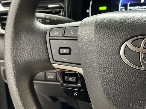 Used 2026 Toyota Camry LE image 19