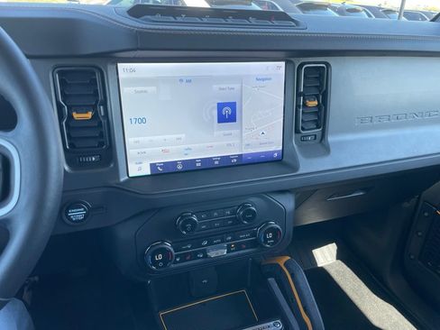 Used 2024 Ford Bronco Badlands AWD/4WD image 10