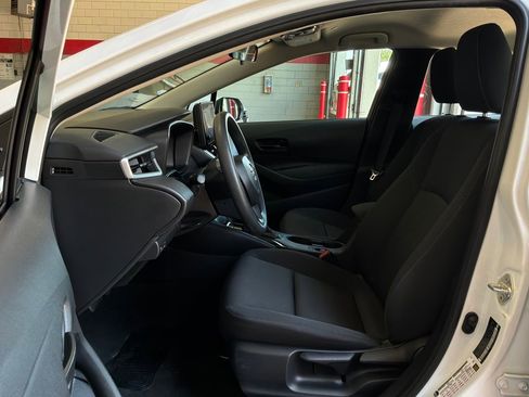 Used 2024 Toyota Corolla LE FWD image 10