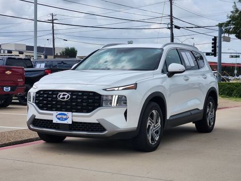 Certified 2023 Hyundai Santa Fe SEL FWD image 2