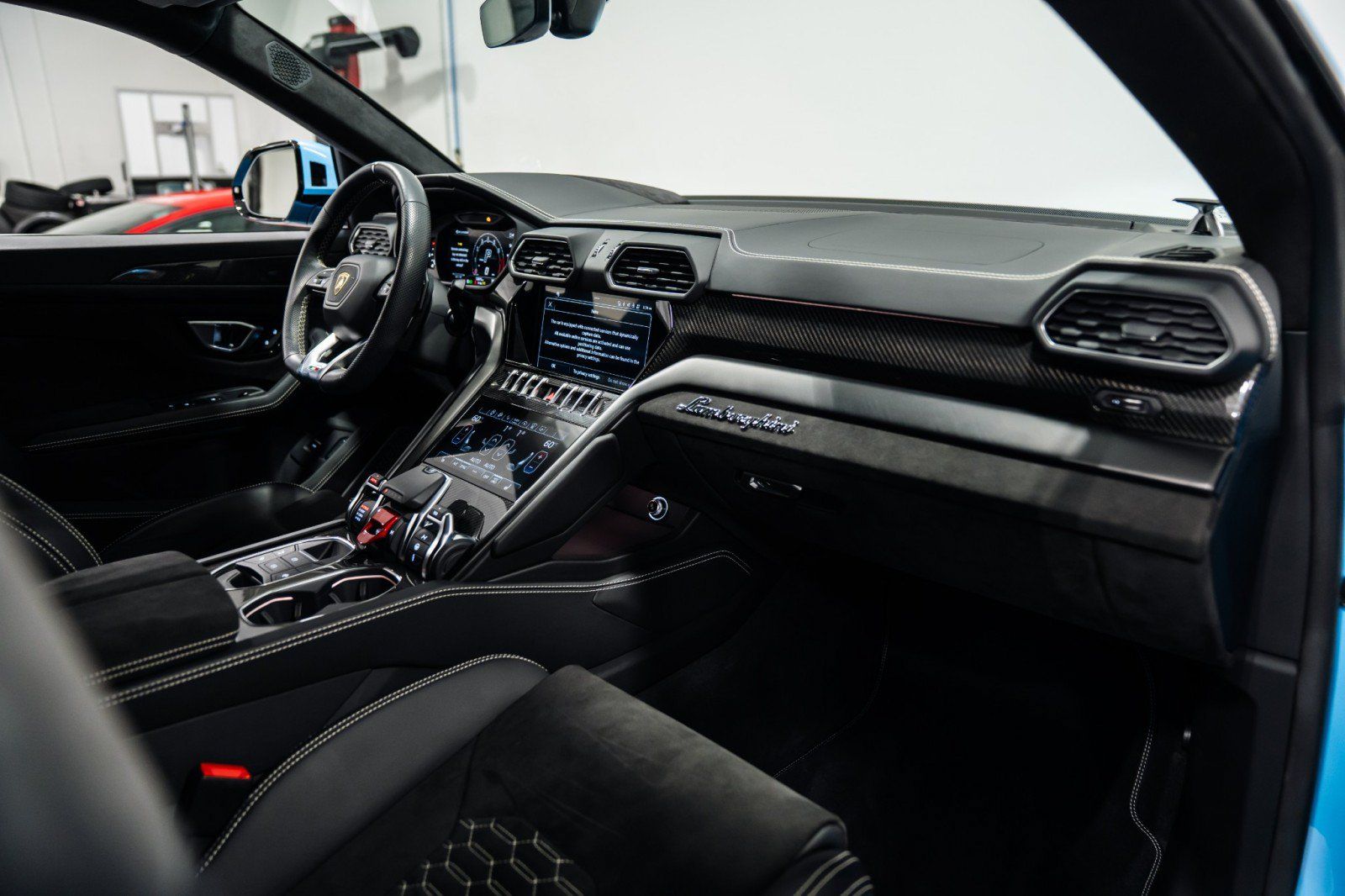Used 2024 Lamborghini Urus S AWD/4WD image 10