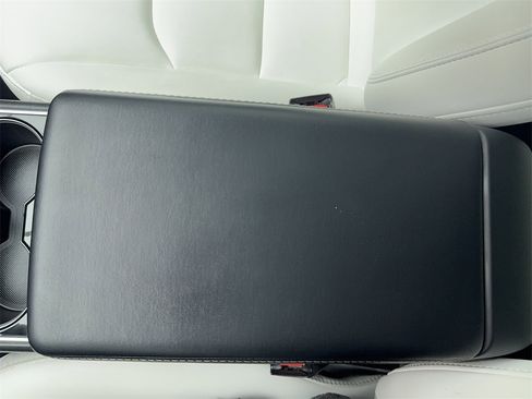 Used 2021 Tesla Model Y 2WD image 35