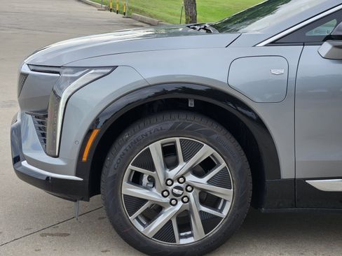 New 2026 Cadillac Optiq Luxury 1 RWD image 6