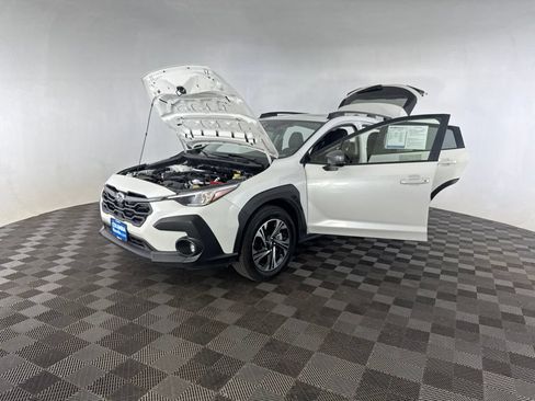 Used 2025 Subaru Crosstrek 2.5i Premium AWD/4WD image 11
